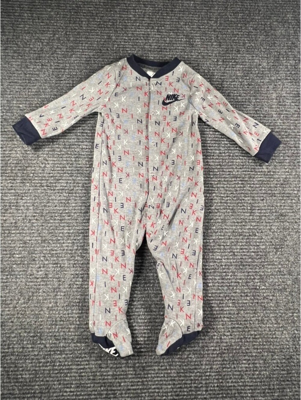 Nike Baby Sleeper Footed Pajamas 9 Months Grey with Multicolor Logo Print